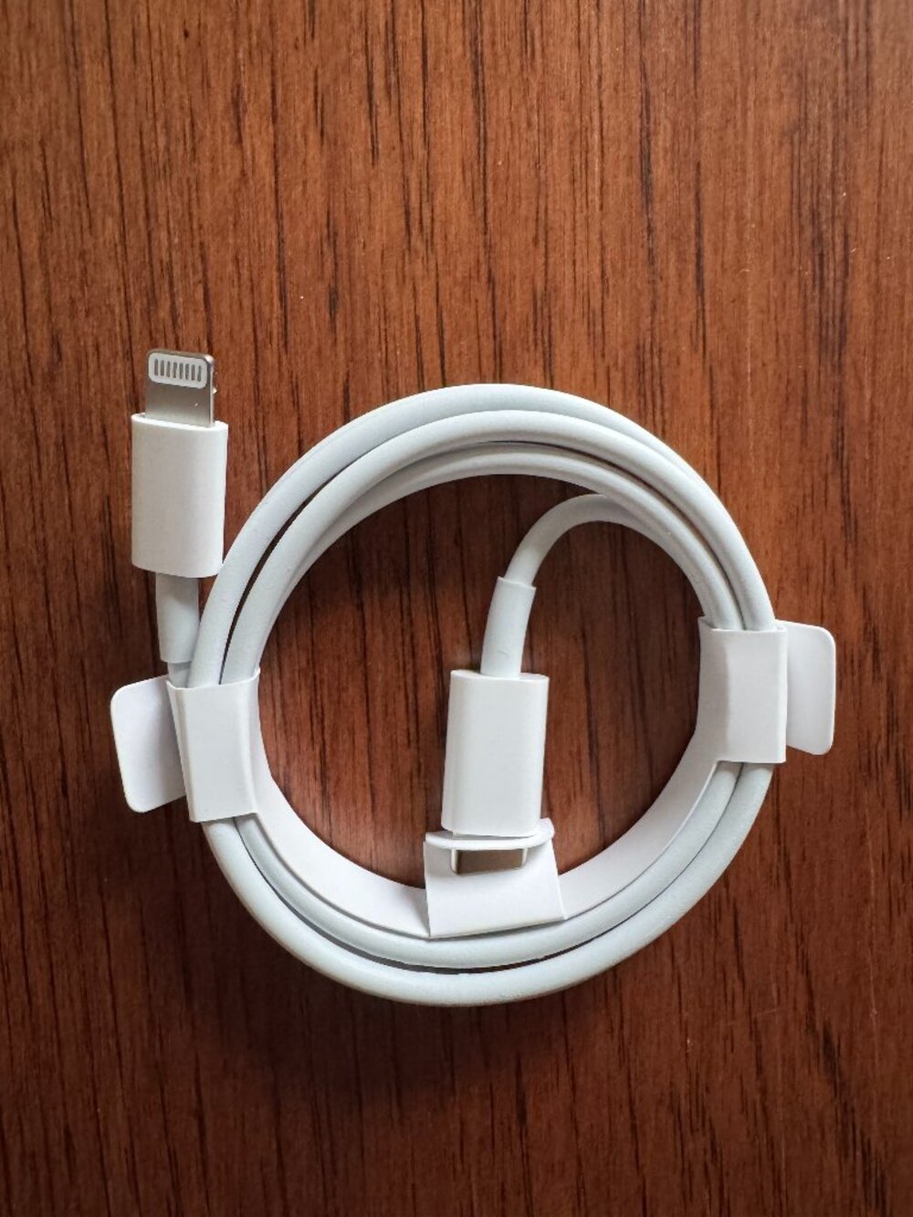 GENUINE Apple A2561 Lightning to USB-C Cable 2M/6.6ft  Description: This USB-C